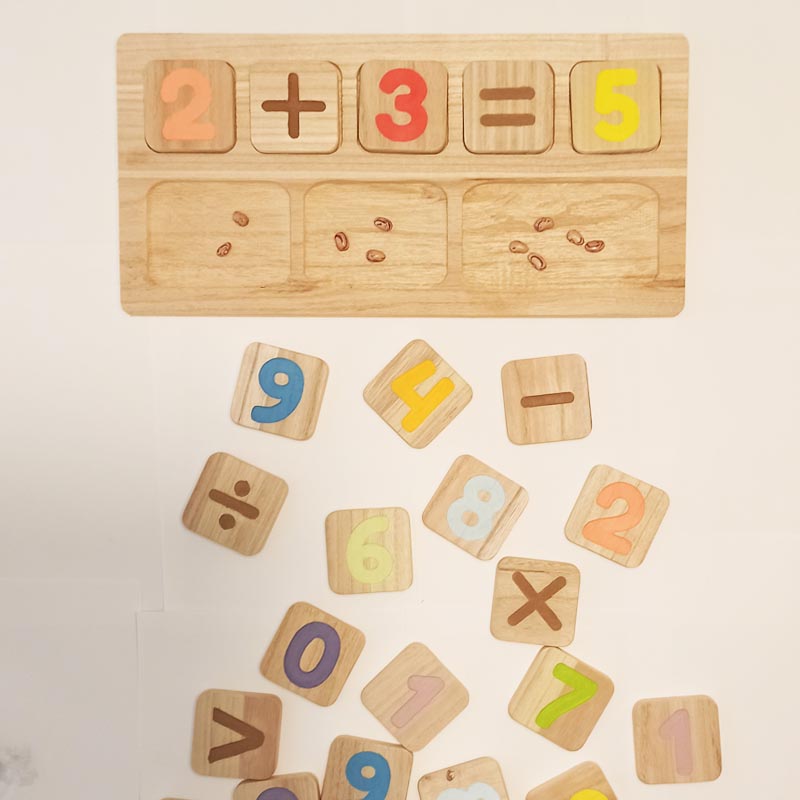 Números de madera matemáticos + bandeja