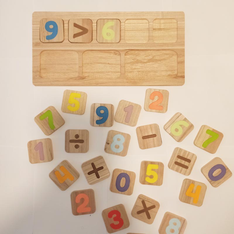 Números de madera matemáticos + bandeja