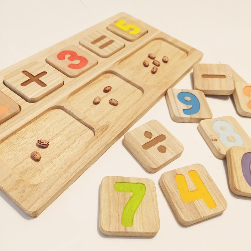 Números de madera matemáticos + bandeja